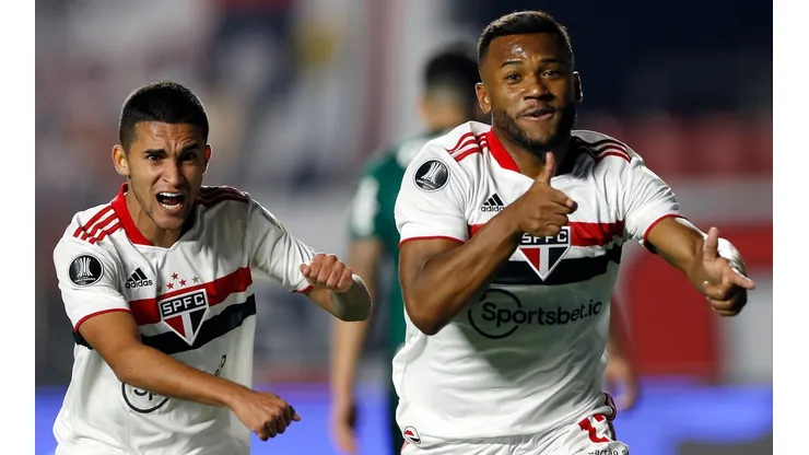 Luan está barrado do São Paulo enquanto não resolver imbróglio envolvendo a renovação do contrato