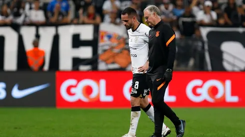 Renato Augusto deve demorar dois meses para voltar aos gramados