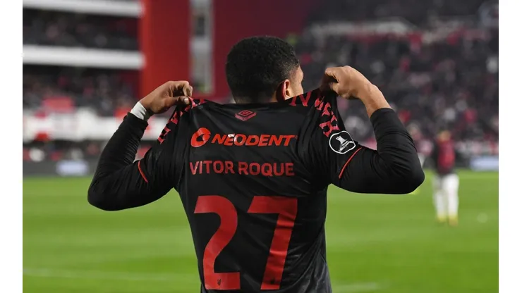 Alexandre Mattos disse que Vitor Roque vai continuar no Athletico