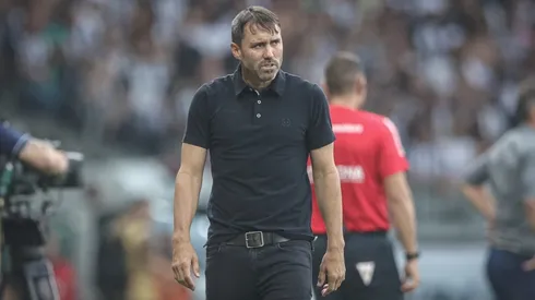 Eduardo Coudet pode deixar o Atlético-MG e assumir o comando de outro gigante brasileiro