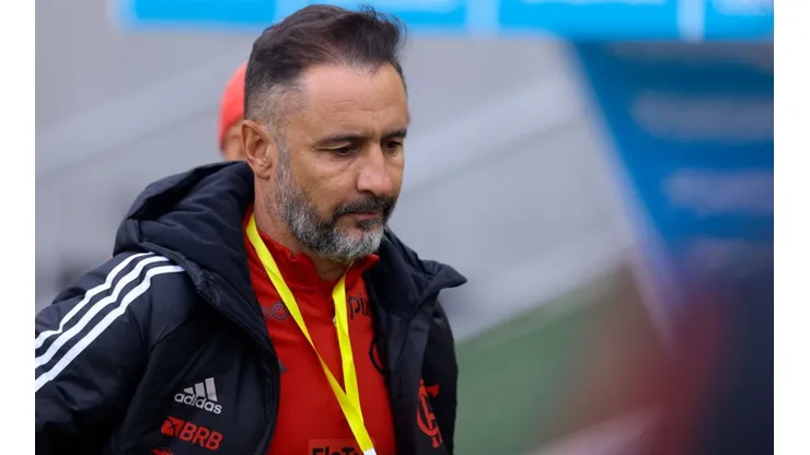Clima ruim! Elenco do Flamengo pode definir futuro de Vítor Pereira