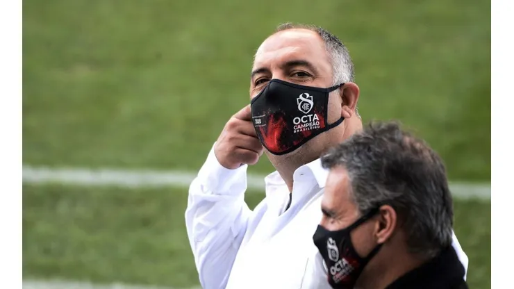 Flamengo 'esquece' Mateus Uribe e tenta fechar com medalhão nessa janela