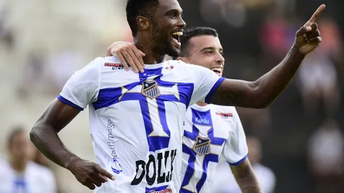 Bruno Mezenga surpreende e pode fechar com gigante paulista