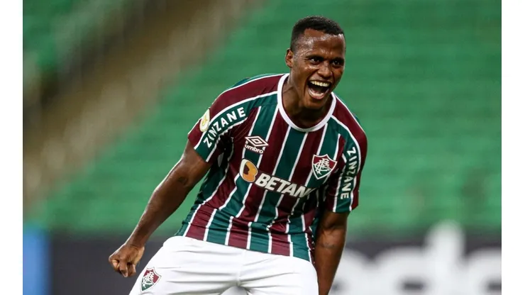 Representantes de gigante europeu vem ao Brasil e pode fechar com Jhon Arias