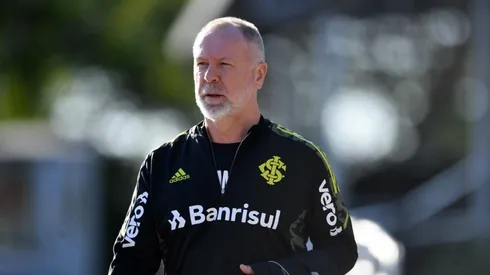 Internacional surpreende e está perto de fechar com meio-campista destaque da Turquia