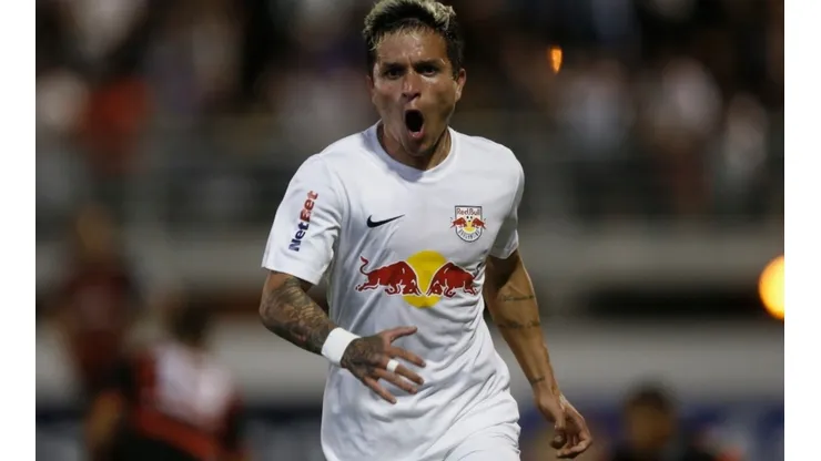 Na briga entre Cruzeiro e Palmeiras, gigante brasileiro anuncia Artur
