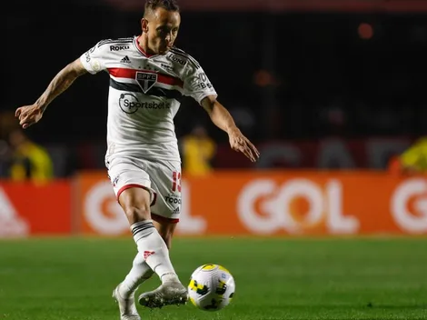 Na mira do Coritiba, Rafinha toma atitude surpreendente e define onde vai jogar