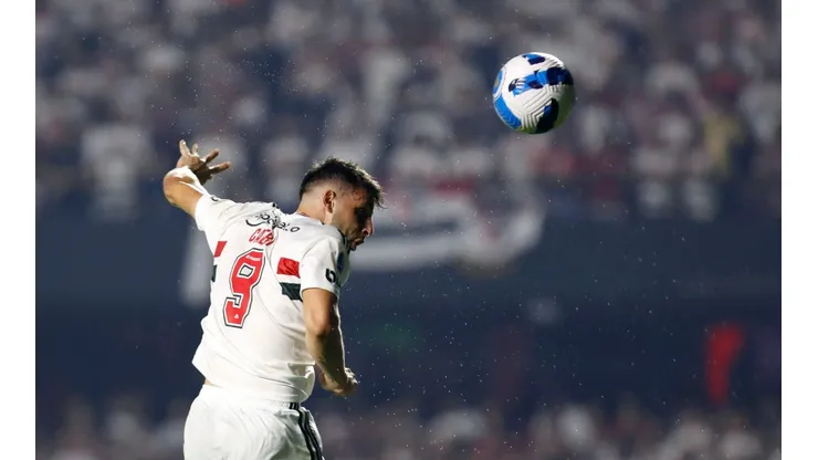 Calleri teve contrato renovado com o São Paulo