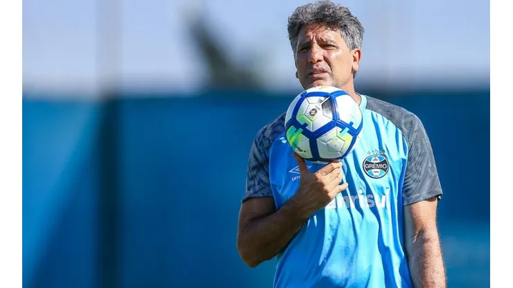 Craque do Grêmio surpreende a todos e anuncia aposentadoria