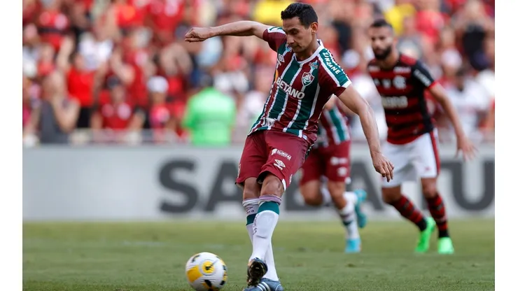 Fluminense tem interesse em medalhão de 30 anos para competir com Ganso