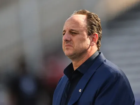 Após reunião, São Paulo define futuro de Rogério Ceni e causa surpresa na web