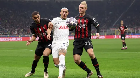 O Tottenham precisa vencer o Milan por dois gols de diferença.
