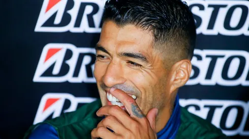 Suárez fez história também no Barcelona, ao lado de Messi