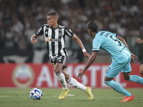 Na mira do Palmeiras, Pedrinho quebra o silêncio e define que deseja vestir as cores de outro clube do Brasileirão