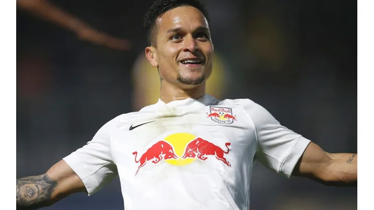 Treinador pede e gigante brasileiro pode fazer grande oferta por Artur, do RB Bragantino