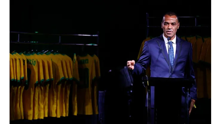 Cafu diz que gostaria de ver Fernando Diniz no comando da seleção brasileira