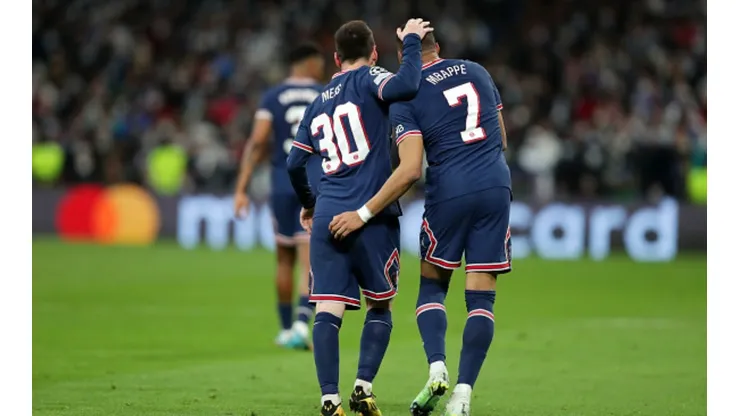 Mbappé afirmou publicamente que está vivendo um sonho jogando ao lado de Messi.