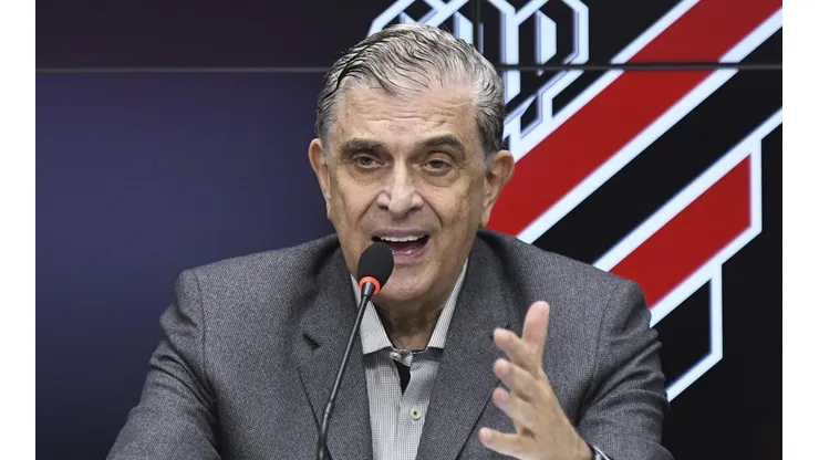 Athletico-PR surpreende e tenta tirar ídolo do Corinthians