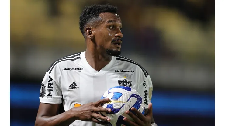 Edenilson culpou estádio vazio pelo empate na estreia do Atlético-MG pela Libertadores