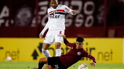 Di Plácido joga no Lanús, da Argentina