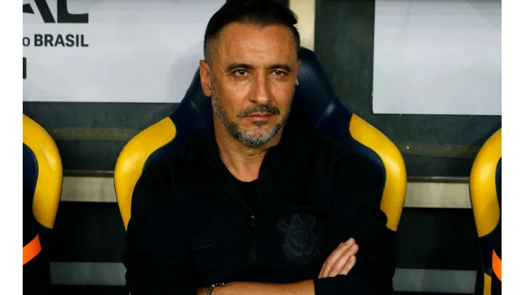 Vitor Pereira não para em Bruno Méndez e quer tirar mais um titular do Corinthians