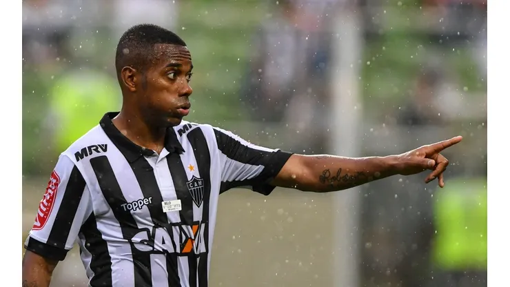 Bomba! Governo da Itália toma nova decisão sobre Robinho