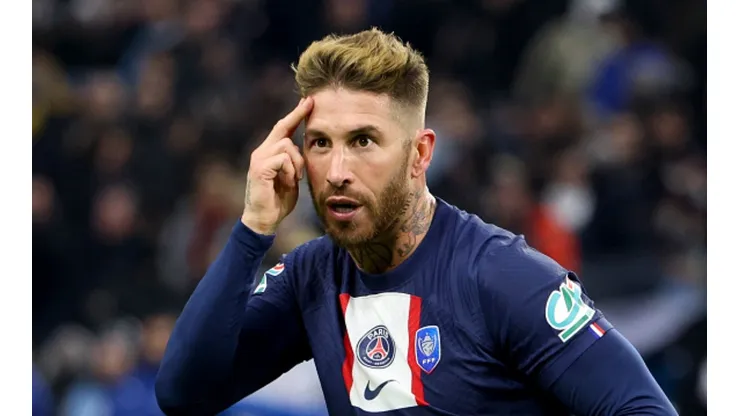 Sergio Ramos se irrita e empurra fotógrafo após mais uma derrota do PSG