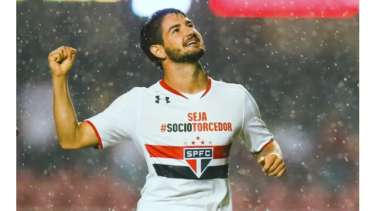 Sao Paulo v Flamengo - Brasileirao Series A 2015