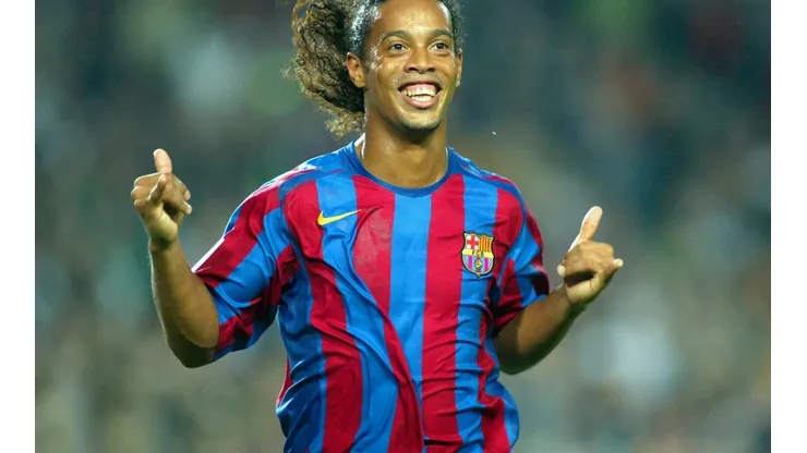 Ronaldinho revela quem é o zagueiro mais completo que já enfrentou