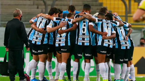 Gigantes europeus miram a contratação de joia do Grêmio