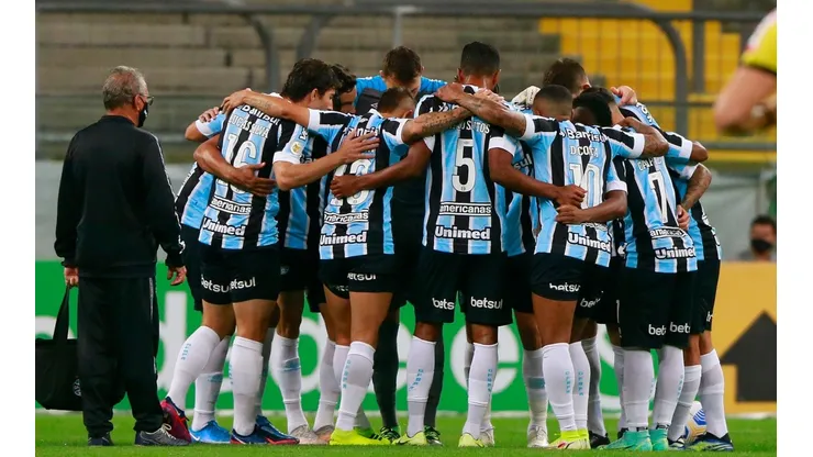 Gigantes europeus miram a contratação de joia do Grêmio