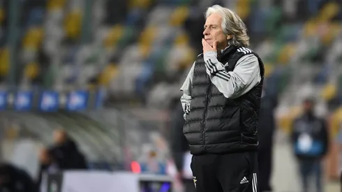 Jorge Jesus aprova e Atlético-MG vai atrás de defensor do Fenerbahçe