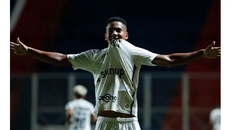 Olheiro de gigante italiano vem ao Brasil para tirar Ângelo das 'mãos' do Flamengo