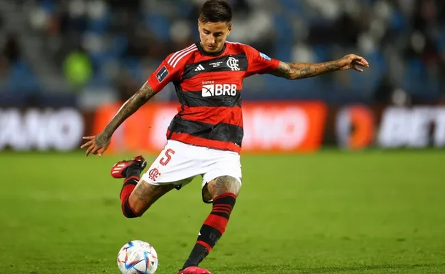 Erick Pulgar em ação pelo Flamengo. Foto: MICHAEL STEELE/Getty Images Europe