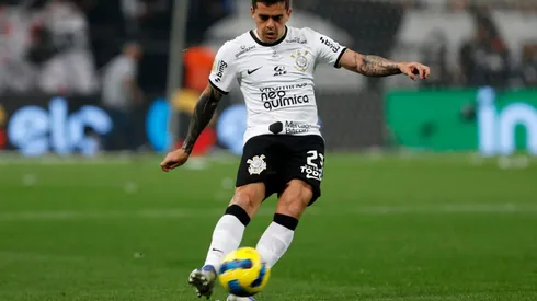 Fagner não se cala e faz revelação sobre Vitor Pereira "Já mostra o que ele é!"