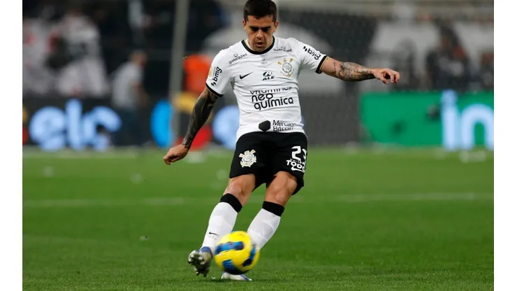 Fagner não se cala e faz revelação sobre Vitor Pereira "Já mostra o que ele é!"