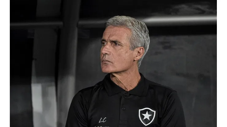 Botafogo acha o nome ideal para a lateral-direita