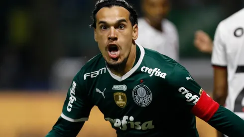 Gustavo Gómes elege o atacante que mais lhe 'deu dor de cabeça'