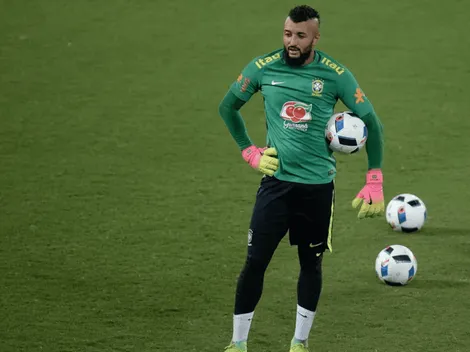 Clube brasileiro acerta a contratação do goleiro Alex Muralha, ex-Flamengo e Seleção Brasileira