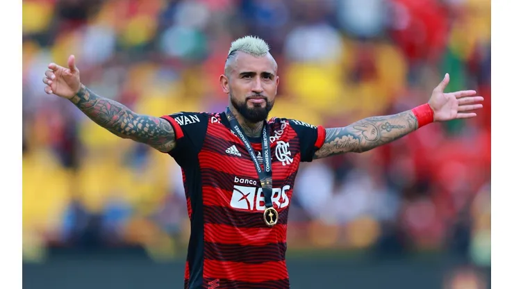 Vidal usa as redes sociais para falar sobre polêmica o Maracanã
