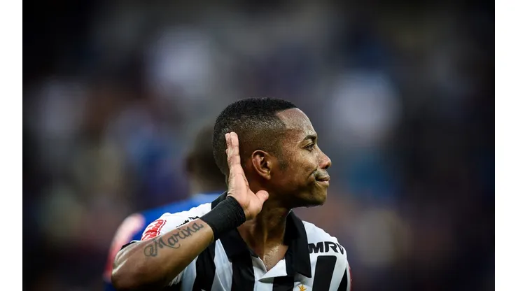 Empresario revela proposta de clube brasileiro por Robinho