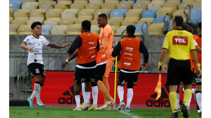 Flamengo v Corinthians - Brasileirao 2022