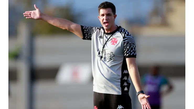 Vasco deseja contratar duas joias do futebol argentino