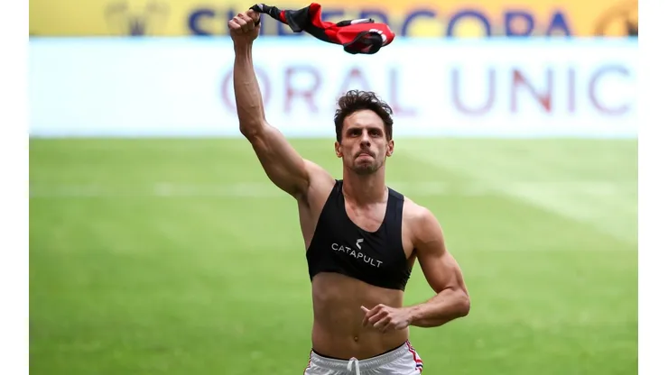 Rodrigo Caio retornou ao Flamengo após 198 dias se recuperando de lesão no joelho