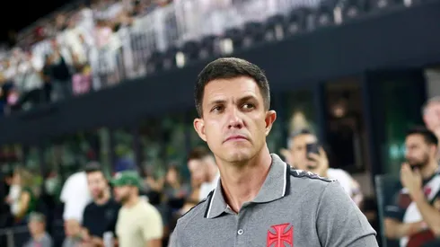 Paulo Bracks prometeu entregar um time competitivo a Maurício Barbieri