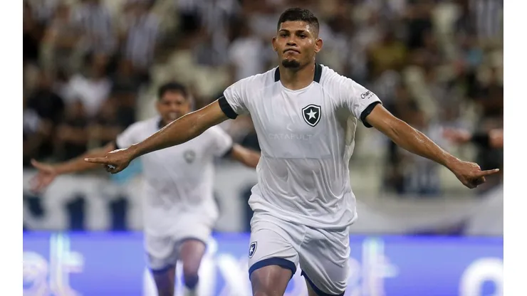Na mira do São Paulo, Erison pode assinar com outra equipe da Serie A "Um de fora e três do Brasil"
