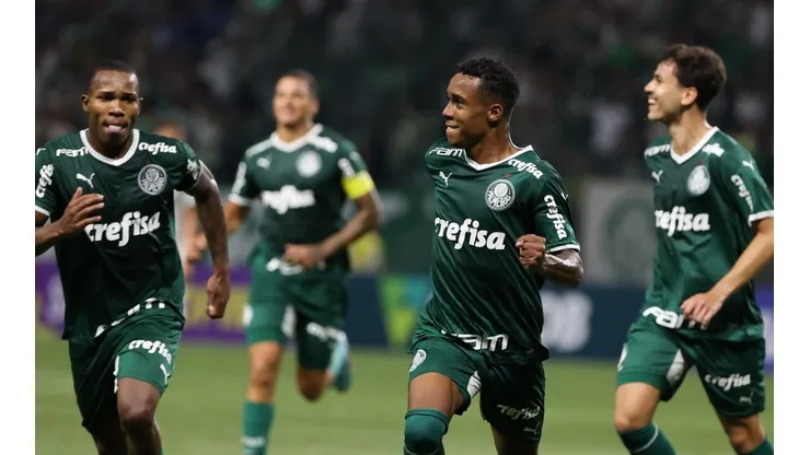 Jogadores do Palmeiras comemoram gol diante do Goiás (Foto: Fabio Menotti/Palmeiras/by Canon)