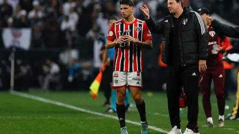 São Paulo segue em busca de um reserva para Calleri: solução pode vir da base