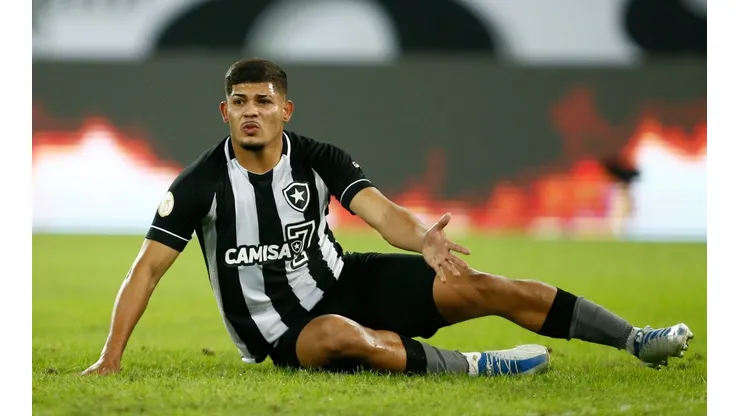 Botafogo v Fluminense - Brasileirao 2022