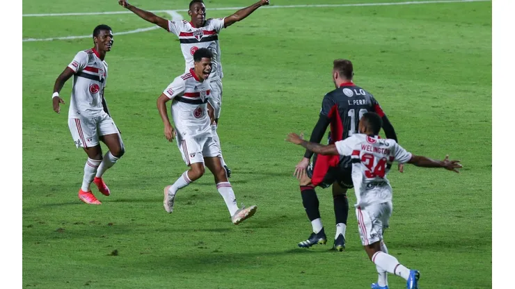 Sao Paulo v Palmeiras - Sao Paulo State Championship Final